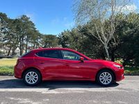 Used Mazda 3 120 HP (88 kW) 2017 Red Hatchback