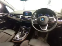 Begagnad BMW 225 Sport Line 2019 Svart Minibuss