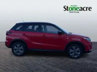 Gebraucht Suzuki Vitara SZ-T 116 PS (85 kW) 2023 Rot SUV