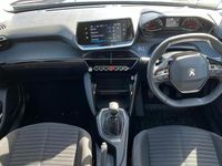 Używany Peugeot 2008 Active+ 100 KM (73 kW) 2022 Czarny SUV