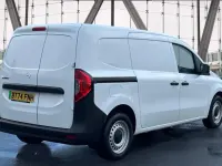 Używany Mercedes eCitan 89 kW (122 KM) 2025 Biały Van