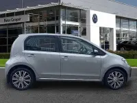 Begagnad VW up! high up! 90 HK (66 kW) 2017 Silver Halvkombi