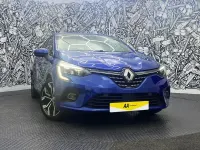 Used Renault Clio V Version S 140 HP (102 kW) 2022 Blue Hatchback