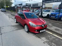 Used Renault Clio IV Dynamique 90 HP (66 kW) 2016 Red Hatchback