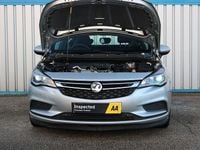 Second-hand Vauxhall Astra Design Edition 2016 Argintiu Hatchback