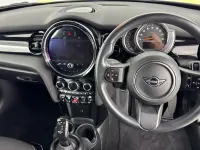 Used Mini Cooper Classic 134 HP (98 kW) 2022 Yellow Hatchback