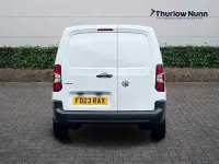Usado Vauxhall Combo S 100 HP (73 kW) 2023 Branco Van