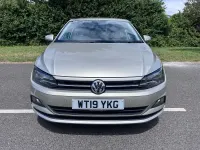 Used VW Polo SE 95 HP (69 kW) 2019 Silver Hatchback
