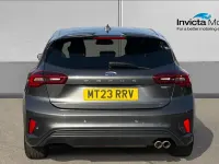 Second-hand Ford Focus ST-Line 155 CP (114 kW) 2023 Gri Hatchback