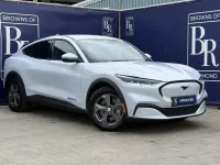 Begagnad Ford Mustang Mach-E Extended Range 216 kW (294 HK) 2023 Vit SUV