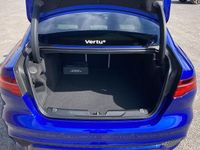 Usado Jaguar XE R-Dynamic 249 HP (183 kW) 2019 Azul Sedan