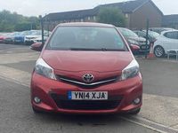 Used Toyota Yaris Plus 99 HP (72 kW) 2014 Red Hatchback