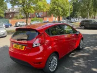 Used Ford Fiesta Titanium 125 HP (91 kW) 2013 Red Hatchback