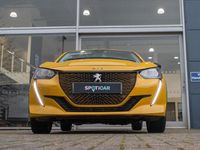 Used Peugeot e-208 Allure Premium 98 kW (134 HP) 2022 Yellow Hatchback
