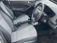 Used Hyundai i20 SE 84 HP (61 kW) 2017 Grey Hatchback