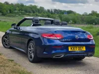 Usado Mercedes C220 AMG line 2017 Azul Cabrios