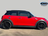 Used Mini Cooper S Exclusive 178 HP (130 kW) 2022 Red Hatchback