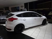 Used Ford Focus ST 185 HP (136 kW) 2017 White Hatchback