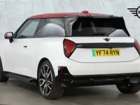 Used Mini Cooper Hatch 133 kW (181 HP) 2024 White Hatchback