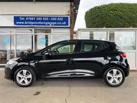 Used Renault Clio IV Dynamique 90 HP (66 kW) 2016 Black Hatchback