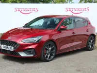 Used Ford Focus ST 280 HP (205 kW) 2019 Red Hatchback