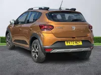 Usado Dacia Sandero Prestige 2022 Naranja Utilitario