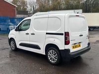 Used Citroën Berlingo 100 HP (73 kW) 2019 White MPV