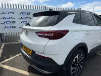 Used Vauxhall Grandland X Elite 130 HP (95 kW) 2018 White SUV
