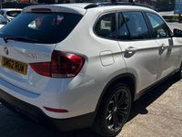 Begagnad BMW X1 Sport Line 2012 Vit SUV