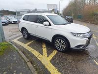 Używany Mitsubishi Outlander 150 KM (110 kW) 2019 Biały SUV