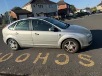 Gebraucht Ford Focus Ghia 115 PS (84 kW) 2007 Silber Kleinwagen