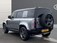 Used Land Rover Defender SE Dynamic 249 HP (183 kW) 2024 Estate