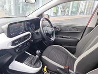 Used Hyundai i10 Premium 65 HP (47 kW) 2023 Red Hatchback