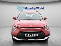 Gebraucht Kia Niro 141 PS (103 kW) 2023 Rot SUV