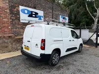 Used Citroën Berlingo Start 100 HP (73 kW) 2019 White MPV