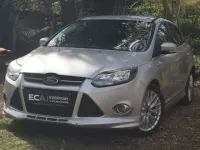 Usado Ford Focus Zetec 180 HP (132 kW) 2012 Prateado Citadino