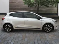 Used Renault Clio Evolution 90 HP (66 kW) 2022 Silver Hatchback