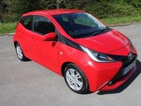 Begagnad Toyota Aygo x-press 2015 Röd Halvkombi