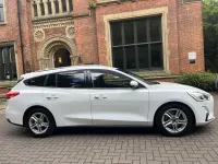 Used Ford Focus Zetec 125 HP (91 kW) 2018 White Estate