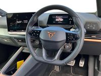 Usado Cupra Born e-Boost 239 kW (326 HP) 2024 Verde Citadino