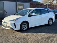 Used Toyota Prius 2025 White Hatchback