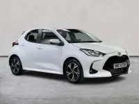 Used Toyota Yaris Hybrid Design 116 HP (85 kW) 2024 White Hatchback