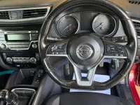 Used Nissan Qashqai Acenta 115 HP (84 kW) 2017 Red SUV