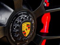 Begagnad Porsche 911 541 HK (397 kW) 2025 Svart Cab