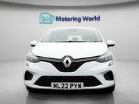 Used Renault Clio V Iconic 90 HP (66 kW) 2022 White Hatchback