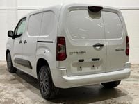 New Citroën Berlingo 101 HP (74 kW) 2025 White MPV