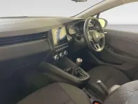 Used Renault Clio Evolution 90 HP (66 kW) 2023 White Hatchback