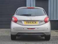 Used Peugeot 208 Allure 92 HP (67 kW) 2014 Pink Hatchback