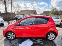Begagnad Toyota Aygo Style 2014 Röd Halvkombi