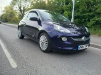 Usado Vauxhall Adam Glam 2015 Azul Utilitario